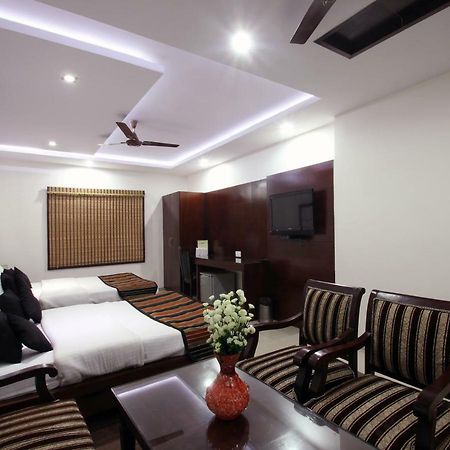 Hotel Mohan International Nuova Delhi Esterno foto