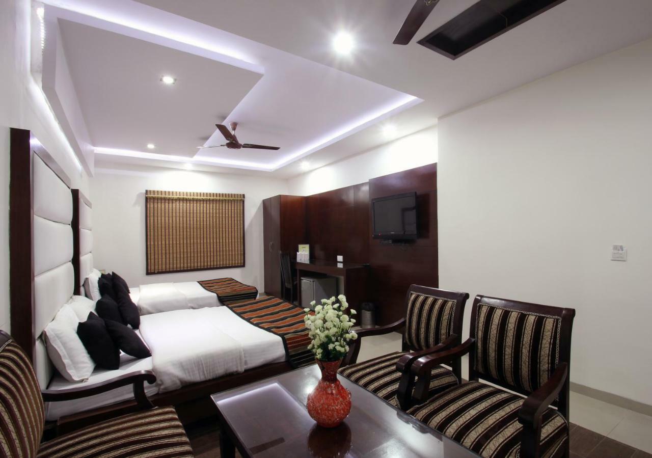 Hotel Mohan International Nuova Delhi Esterno foto